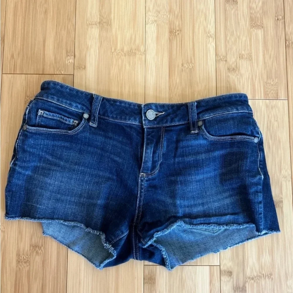 Paige Catalina Jean Shorts Dark Wash Low Rise